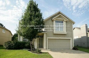 152 NE Hidden Meadow Ln in Lee's Summit, MO - Building Photo