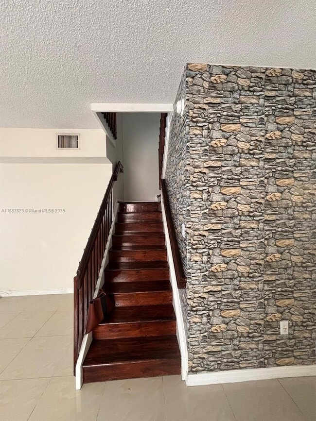 1133 SE 13th Terrace in Homestead, FL - Building Photo - Building Photo