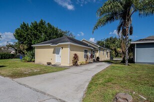 212 W Belmar St in Lakeland, FL - Building Photo