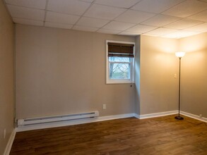 188 Edgewood Rd-Unit -B in Asheville, NC - Foto de edificio - Building Photo