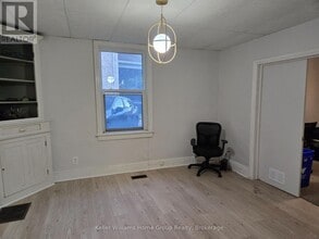 114 Surrey St E in Guelph, ON - Building Photo - Building Photo