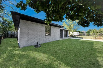 5606 Elmlawn Dr in Houston, TX - Building Photo - Building Photo