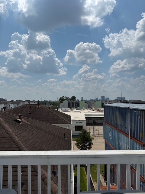 property at 2522 Hutchins St