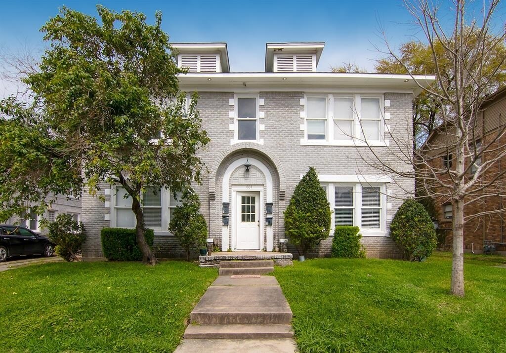 604 W Clay St in Houston, TX - Foto de edificio