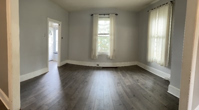 721 W 2nd Ave in Parkesburg, PA - Building Photo - Building Photo