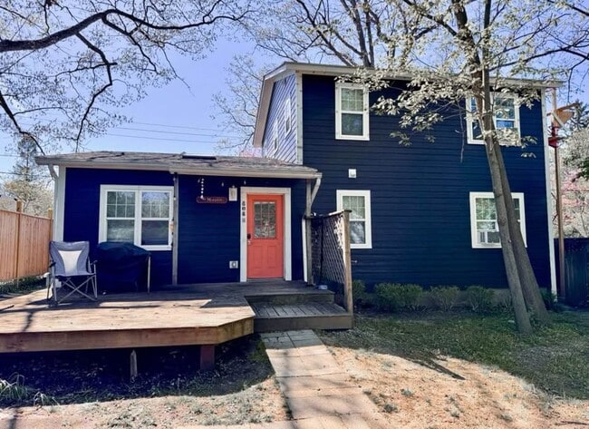 808 Hutchins Ave