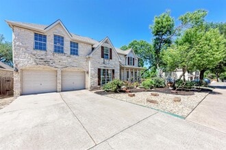 8236 Phantom Canyon Dr in Austin, TX - Building Photo - Building Photo