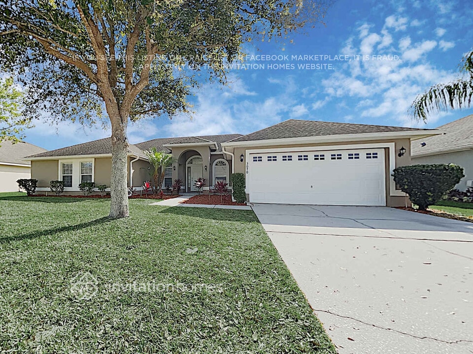 3070 Sandstone Cir in St. Cloud, FL - Building Photo