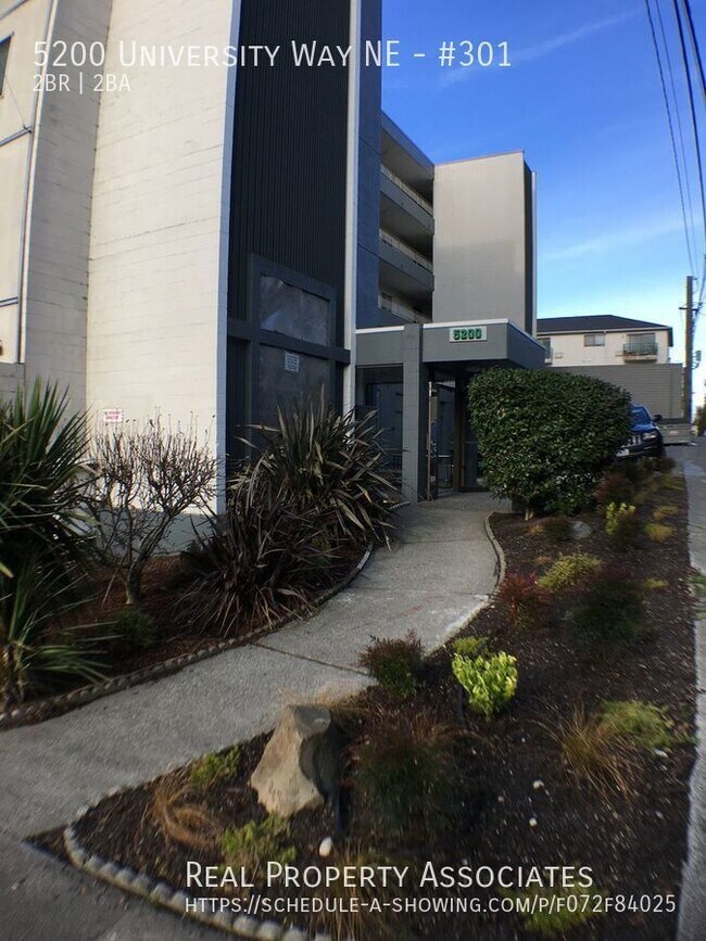 5200 University Wy NE, Unit #301 in Seattle, WA - Building Photo - Building Photo