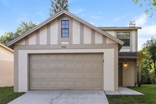 856 Buttercup Dr in Lakeland, FL - Building Photo