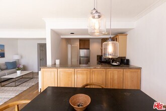 2101 Ocean Ave in Santa Monica, CA - Building Photo - Building Photo