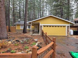 1294 Pine Valley Rd in South Lake Tahoe, CA - Building Photo