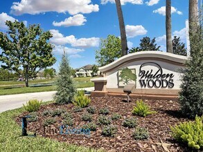 803 Ashentree Dr in Plant City, FL - Foto de edificio - Building Photo