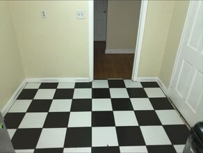 877 Farmington Ave in West Hartford, CT - Building Photo - Building Photo
