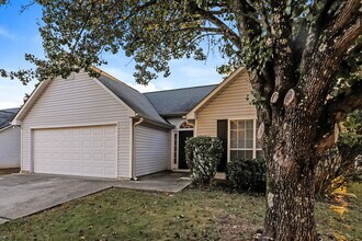 454 Village Cir in Stockbridge, GA - Building Photo - Building Photo