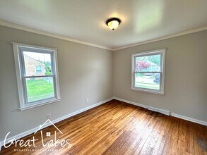 8501 Westminster Ave in Warren, MI - Foto de edificio - Building Photo