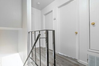 2750 W Fairmont Ave in Fresno, CA - Building Photo - Building Photo