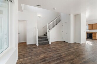 7761-7784 Wyeth Ct in Coeur d'Alene, ID - Building Photo - Building Photo