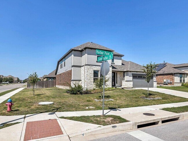 3900 Harbor Point Dr in Pflugerville, TX - Building Photo - Building Photo