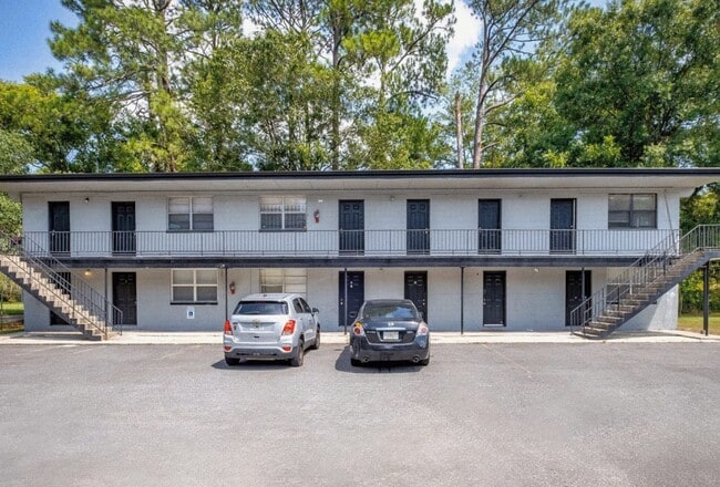 2862 W 1st St, Unit 4
