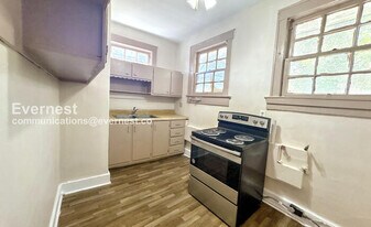 904 3rd St W in Birmingham, AL - Building Photo