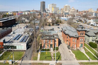 261 Alexander St in Rochester, NY - Building Photo - Building Photo