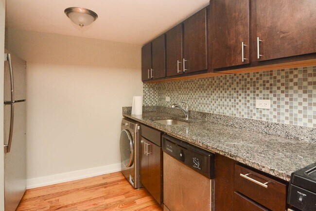 2915 N Mildred Ave in Chicago, IL - Building Photo - Building Photo