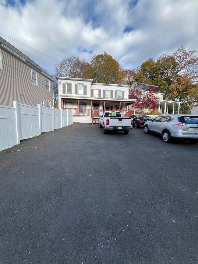 33 White St, Unit 33 B