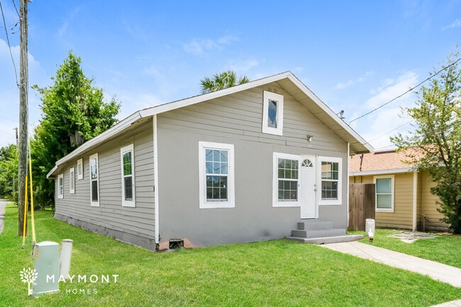 2335 Smith St in Kissimmee, FL - Building Photo - Building Photo