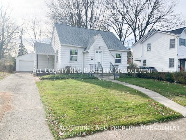 19330 Meredith Ave in Euclid, OH - Building Photo - Building Photo