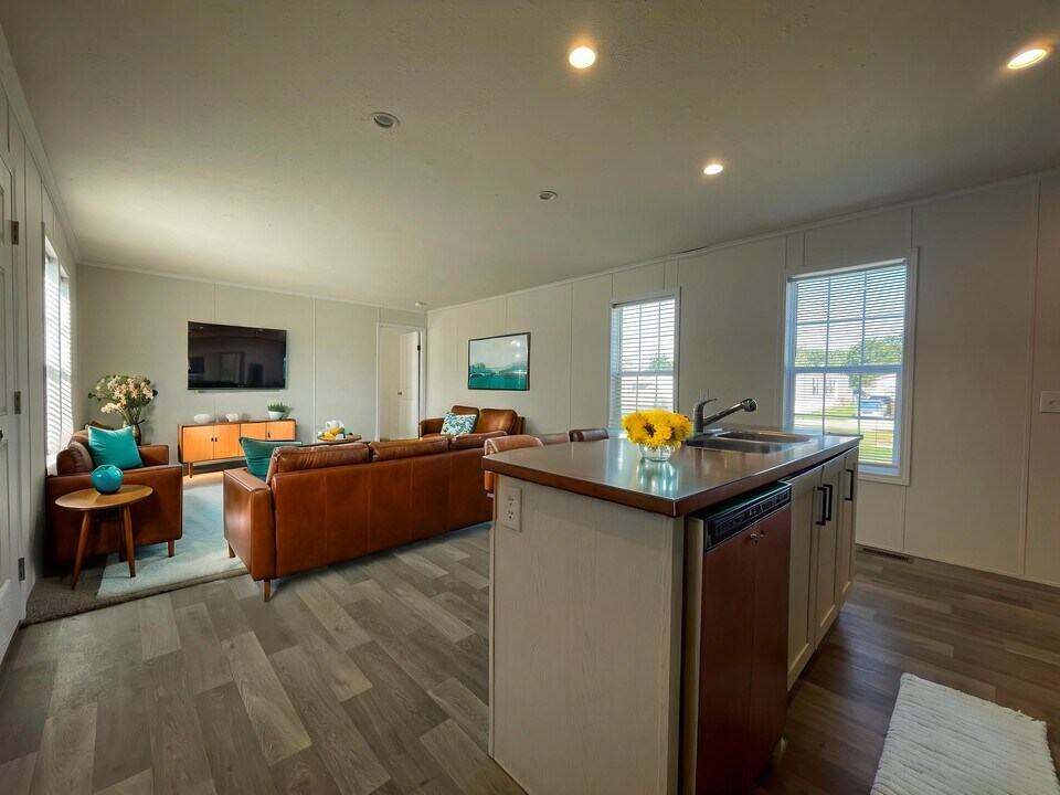 16242 Frontenac Ave in Clinton Township, MI - Building Photo