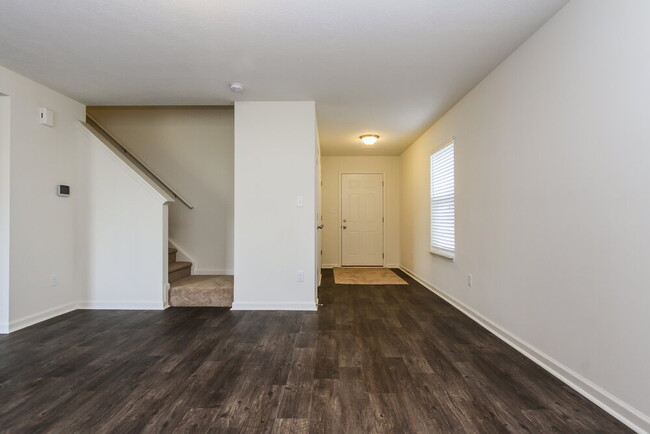 8104 Grove Berry Way in Indianapolis, IN - Building Photo - Building Photo