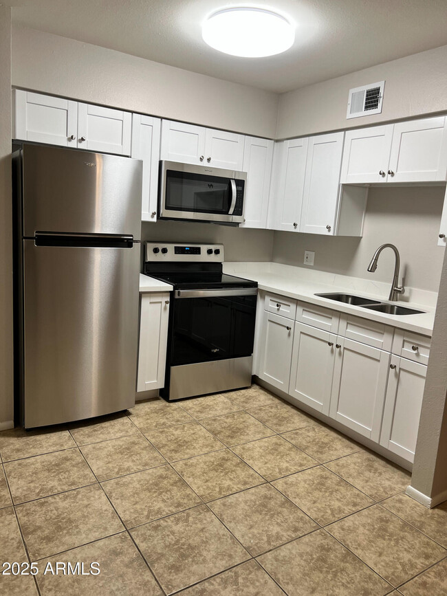 492 W 18th Ave in Apache Junction, AZ - Building Photo - Building Photo