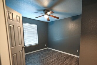 604 N Sewell Dr in Decatur, TX - Building Photo - Building Photo