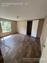61 Grand Valley Dr in Springfield, IL - Building Photo - Building Photo