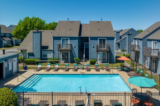 Lexington Commons in Bartlesville, OK - Building Photo - Building Photo