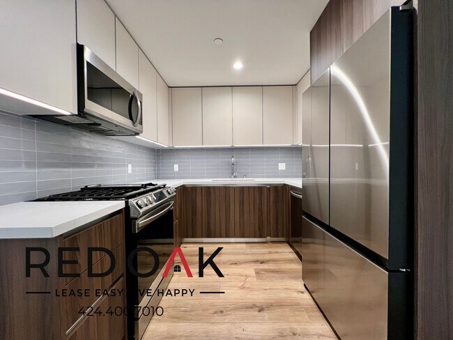 5801 Camerford Ave in Los Angeles, CA - Building Photo - Building Photo