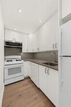 60 Fulton St in New York, NY - Building Photo - Building Photo