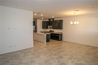 758 Amber Morning Ct in North Las Vegas, NV - Building Photo - Building Photo