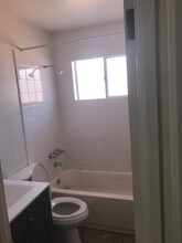 238 S Saturmino Dr in Palm Springs, CA - Foto de edificio - Interior Photo