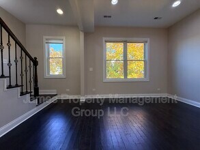 2511 W Cortland St in Chicago, IL - Building Photo - Building Photo