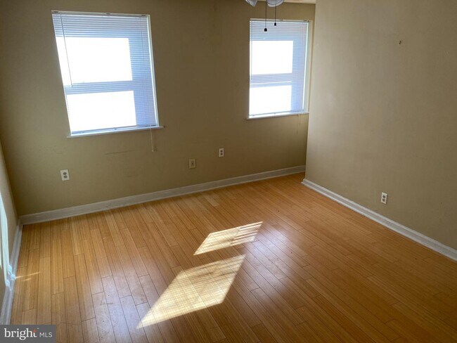 2118 S Broad St-Unit -2 in Philadelphia, PA - Building Photo - Building Photo