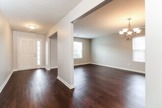 345 Victory Ln in Locust Grove, GA - Building Photo - Building Photo