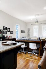 120 Shadrach St in San Antonio, TX - Building Photo - Building Photo