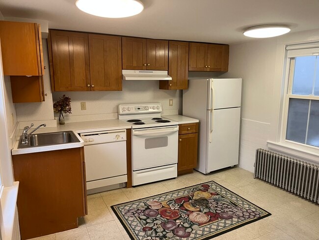 7 Salem St in Winchester, MA - Foto de edificio - Building Photo