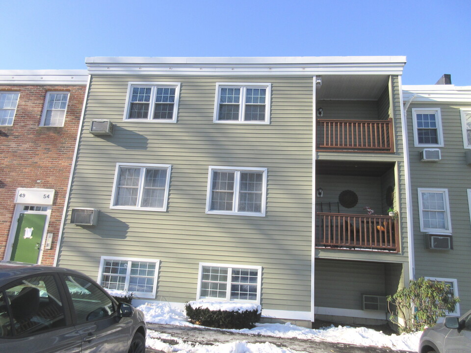 5 Woodside Ave in Danbury, CT - Building Photo