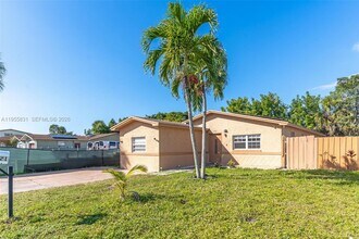 2921 NW 6th Ct in Fort Lauderdale, FL - Building Photo - Building Photo