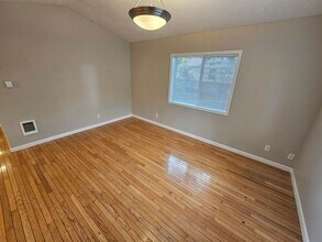 475 Madrona Ave S in Salem, OR - Building Photo - Building Photo