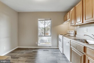 7301 Larrup Ct in Alexandria, VA - Building Photo - Building Photo