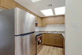 3810 N Maryvale Pkwy in Phoenix, AZ - Building Photo - Building Photo